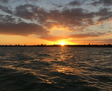 Mindegy, hogy feljön, vagy épp lemegy. - Mindenhogy imádjuk. Balatonfüggők vagyunk.